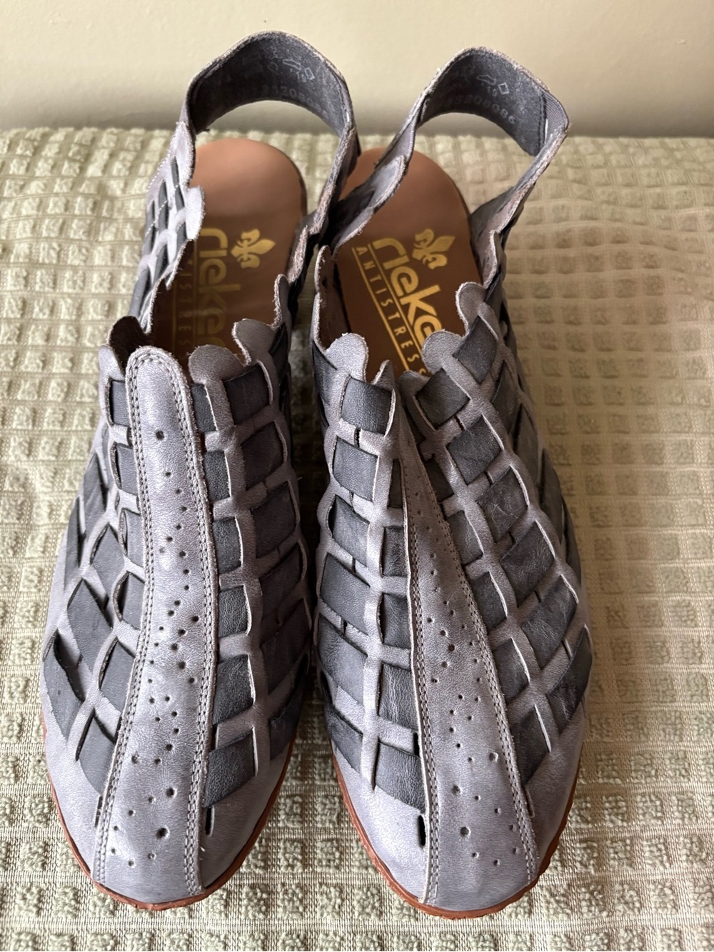 Rieker anti stress Women's Gray leather Woven Slingback heels Size 39